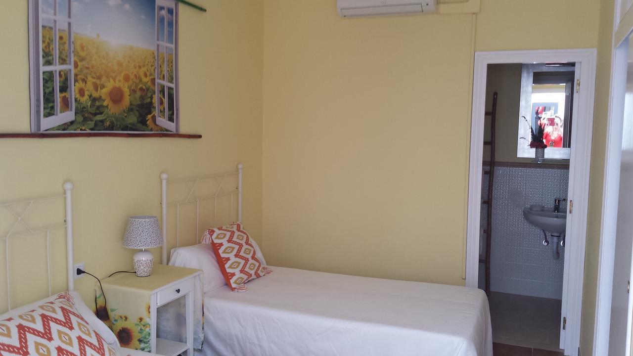 Hospederia Rural Las Buganvillas El Rocio Luaran gambar