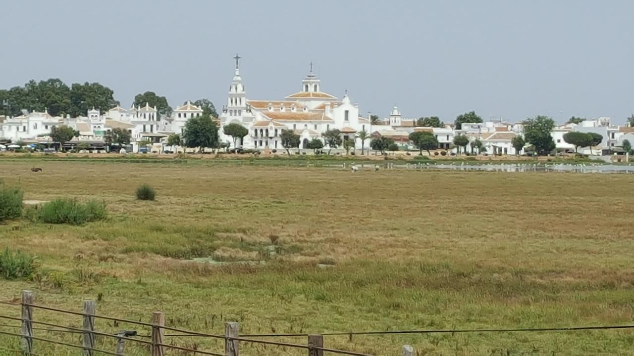 Hospederia Rural Las Buganvillas El Rocio Luaran gambar