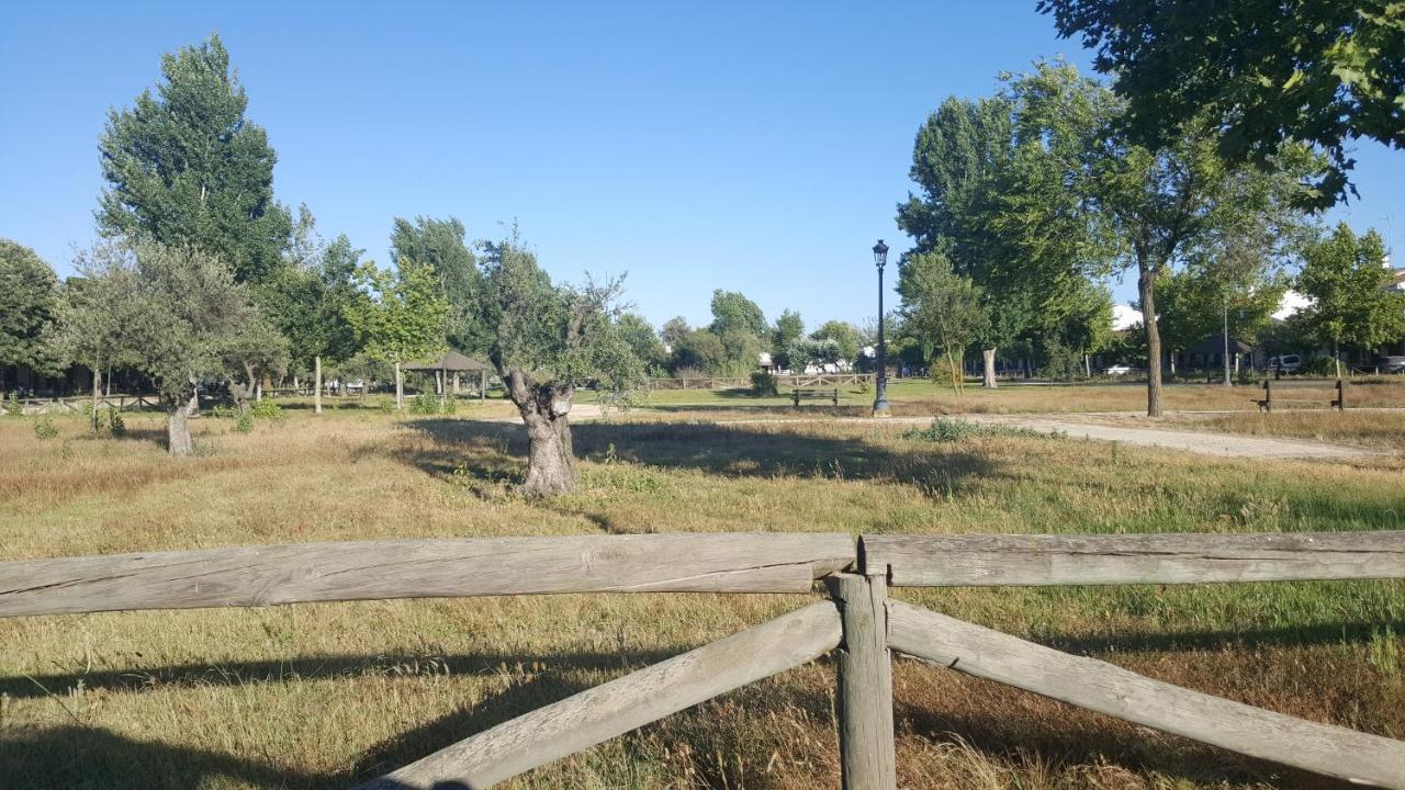 Hospederia Rural Las Buganvillas El Rocio Luaran gambar