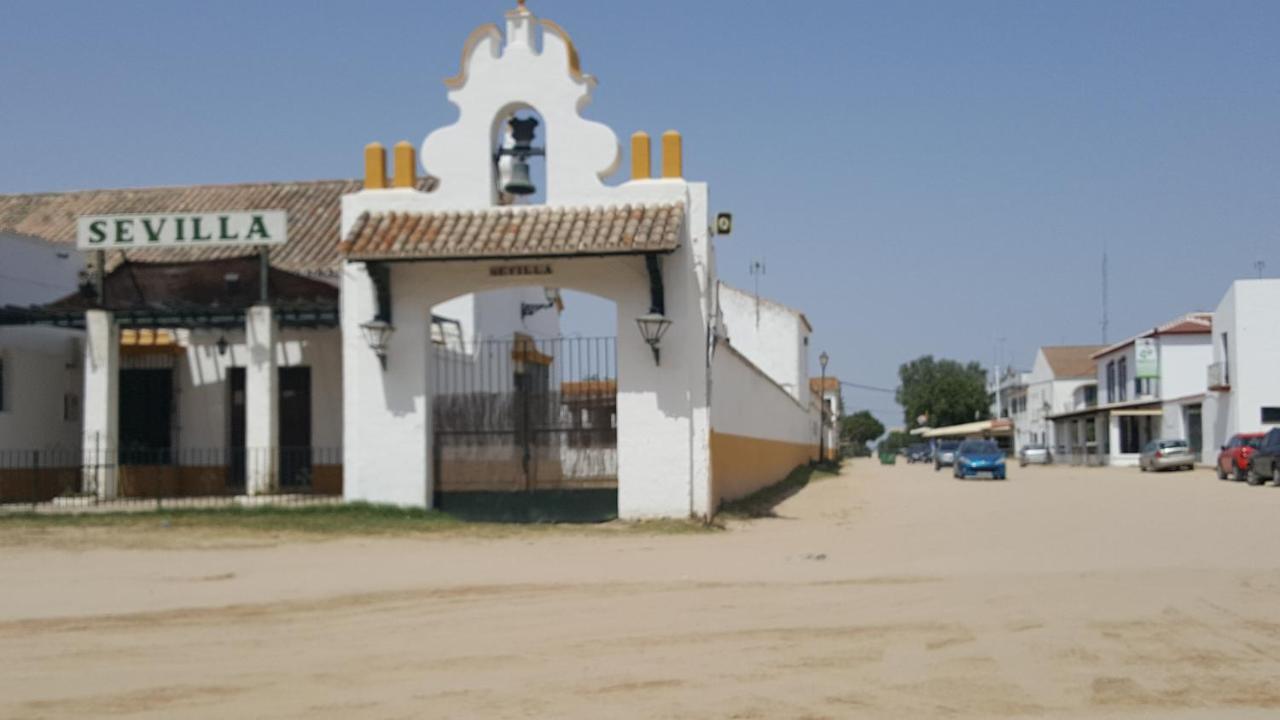 Hospederia Rural Las Buganvillas El Rocio Luaran gambar